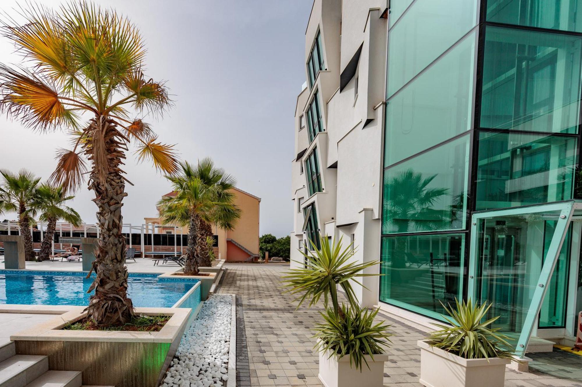 Boutique Residence Cosmopolis 1 Бибинье Экстерьер фото